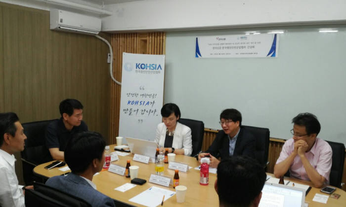 한국첨단안전산업협회는 `강남역 묻지마 범죄 대응과 국내 CCTV 산업 경쟁력 확보방안`을 주제로 간담회를 개최했다.