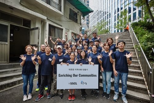 포르쉐 공식 딜러사 스투트가르트스포츠카(SSCL), 쪽방촌 주민들에게 생필품 전달