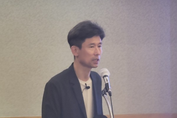 홍유석 지놈앤컴퍼니 총괄대표가 기자간담회에서 사업전략을 설명하고 있다. 사진/프레스나인