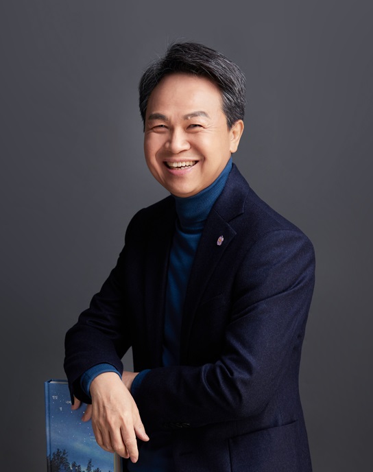 사진/신한금융지주 진옥동 회장