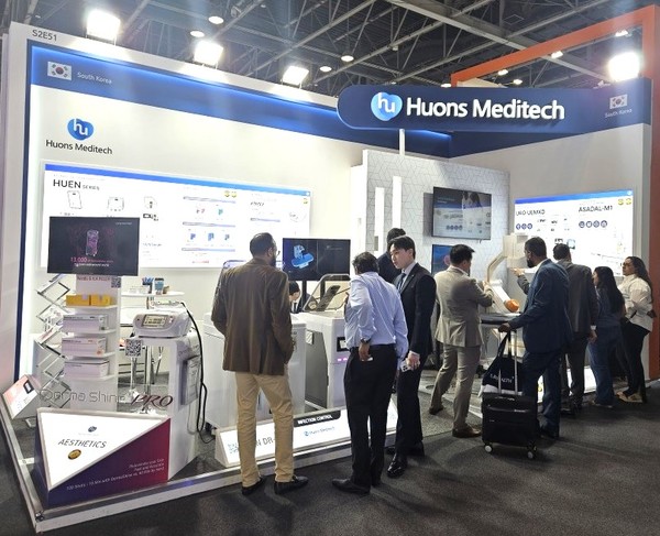 중동 최대 규모 의료기기 전시회 '아랍헬스 2025(Arab Health 2025)' 참가. 사진/휴온스메디텍