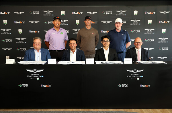 (왼쪽부터) PGA 투어 최고 커머셜 책임자 릭 앤더슨(Rick Anderson), PGA 투어 안병훈(Ben An) 선수, 현대차 대표이사 호세 무뇨스 사장, PGA 투어 아담 스콧(Adam Scott) 선수, 제네시스사업본부장 송민규 부사장, DP 월드투어 로버트 매킨타이어(Robert MacIntyre) 선수, DP 월드투어 최고경영자 가이 키닝스(Guy Kinnings). 사진/현대자동차